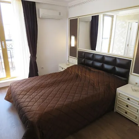 Golden Rainbow Aparthotel 4*