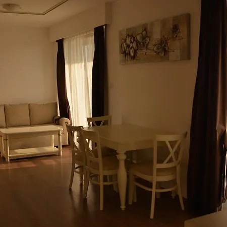 Apartahotel Golden Rainbow Sunny Beach