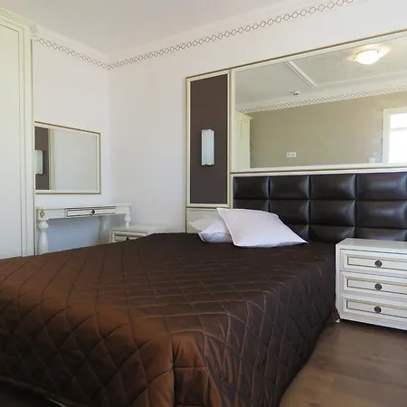 Hotel de apartamente Golden Rainbow