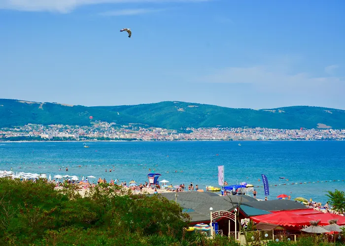 Golden Rainbow 4* סאני ביץ'