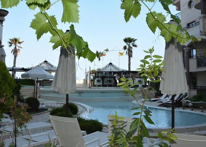 Golden Rainbow 4* סאני ביץ'