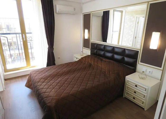 Golden Rainbow Apartahotel 4*