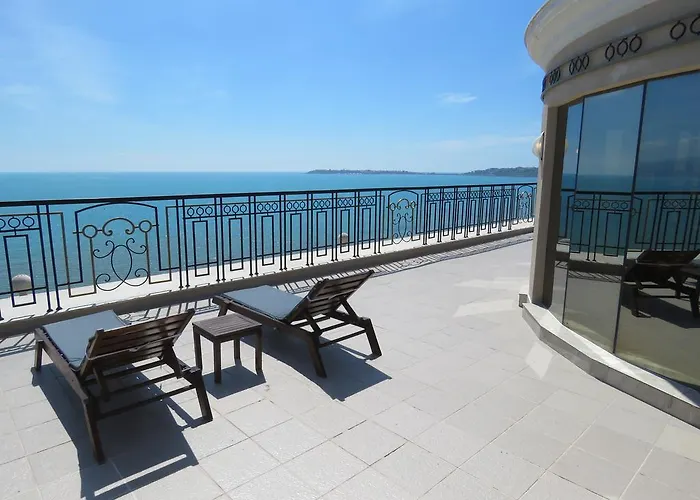 מלון דירות Golden Rainbow