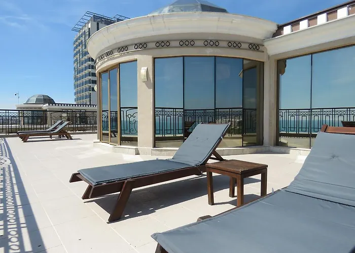 Apartahotel Golden Rainbow