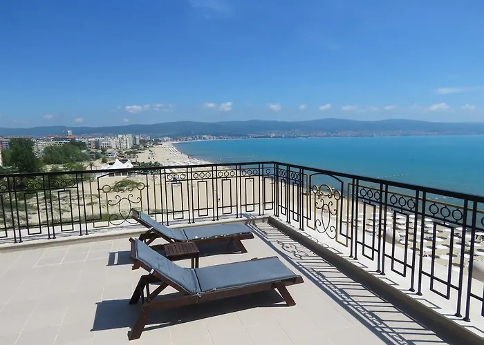 Golden Rainbow מלון דירות