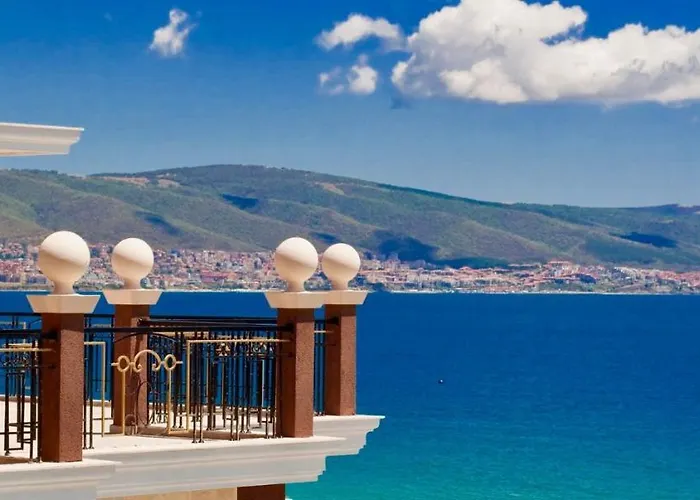 Golden Rainbow Apartahotel Sunny Beach