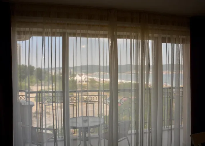 Golden Rainbow Apartahotel 4*