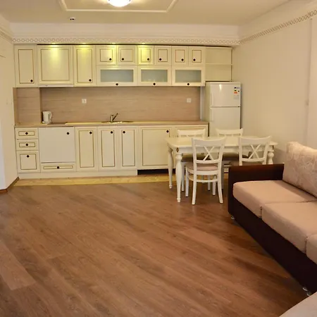 Apartmanhotel Golden Rainbow Napospart