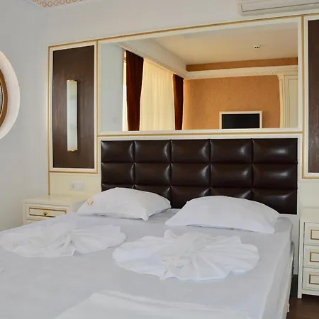 Golden Rainbow Apartmanhotel Napospart