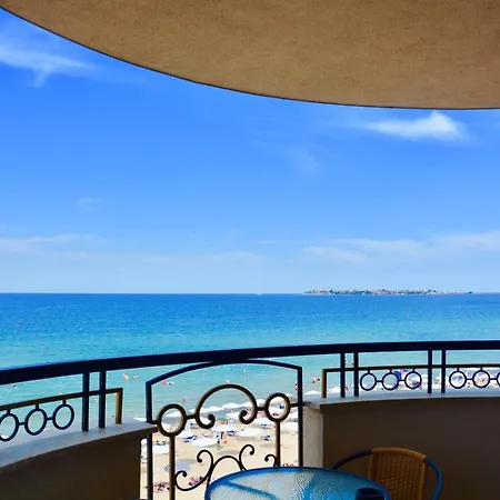 Golden Rainbow Apartmanhotel 4*