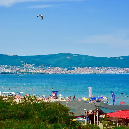 Golden Rainbow 4* Napospart