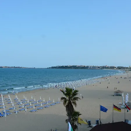 Aparthotel Golden Rainbow 4*