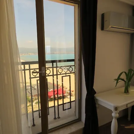 Golden Rainbow 4* Napospart