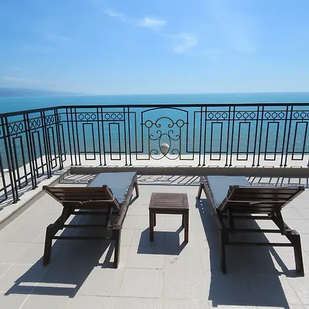 Golden Rainbow Apartmanhotel Napospart