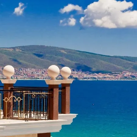 Golden Rainbow Apartmanhotel Napospart