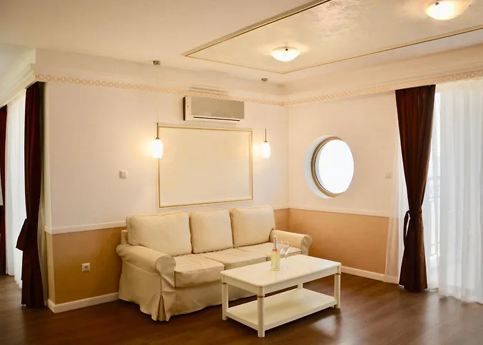 Lejlighedshotel Golden Rainbow 4*