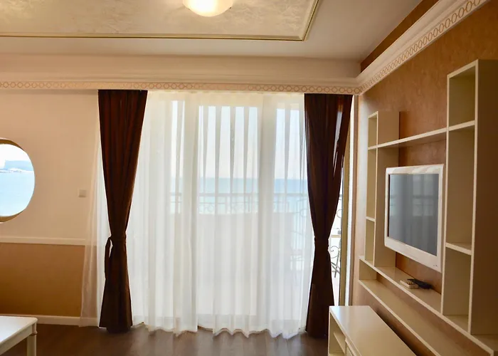 Lejlighedshotel Golden Rainbow