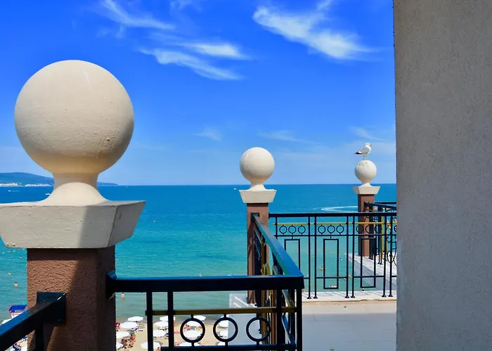 Golden Rainbow Lejlighedshotel 4*