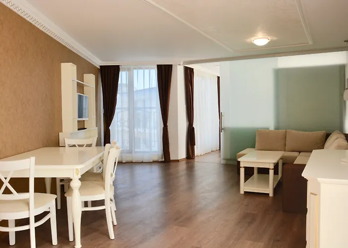 Golden Rainbow Lejlighedshotel 4*