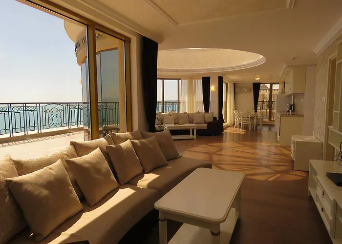 Golden Rainbow Lejlighedshotel 4*