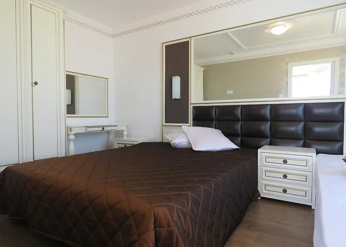 Lejlighedshotel Golden Rainbow