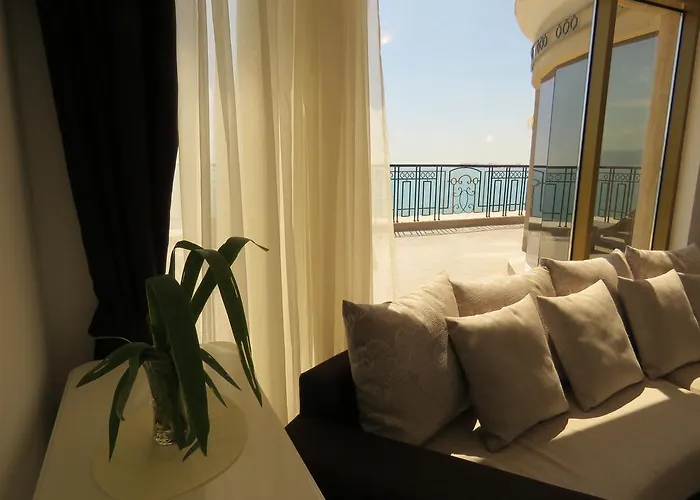 Lejlighedshotel Golden Rainbow